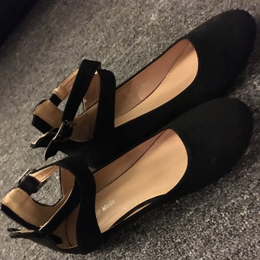 Black flats